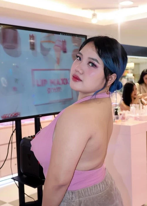 Leigh Justine Borromeo 2